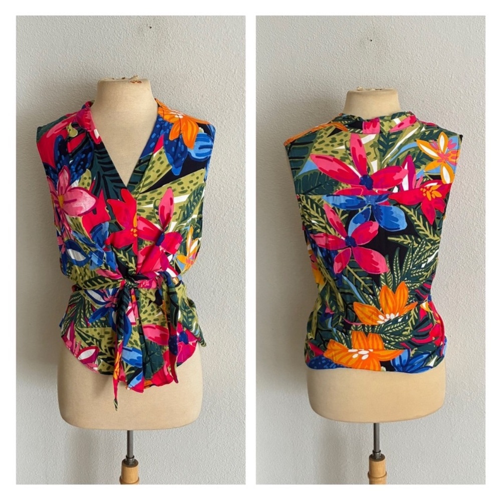 WAS $25 Nic & Zoe floral blouse